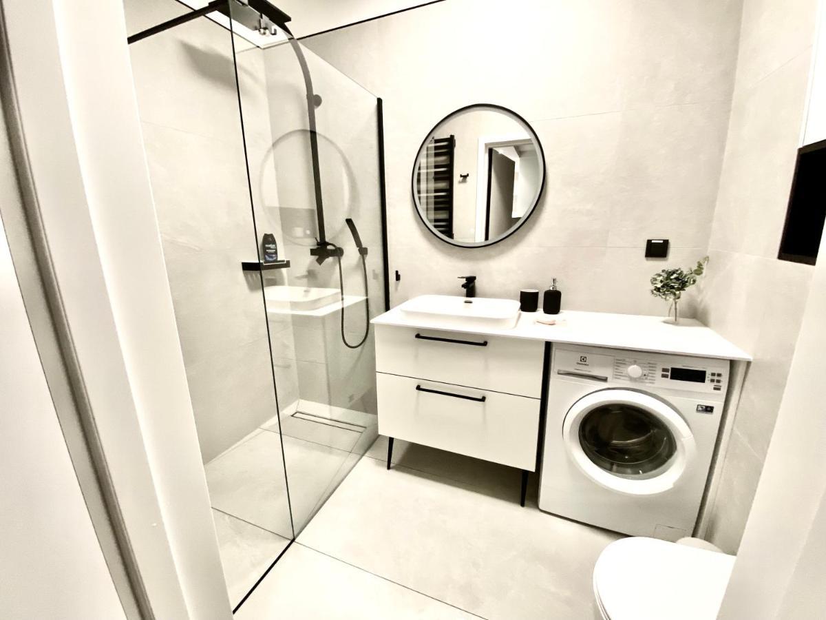 Przy Plazy - Z Prywatnym Ogrodkiem Rezydencja Niechorze Appartement Buitenkant foto