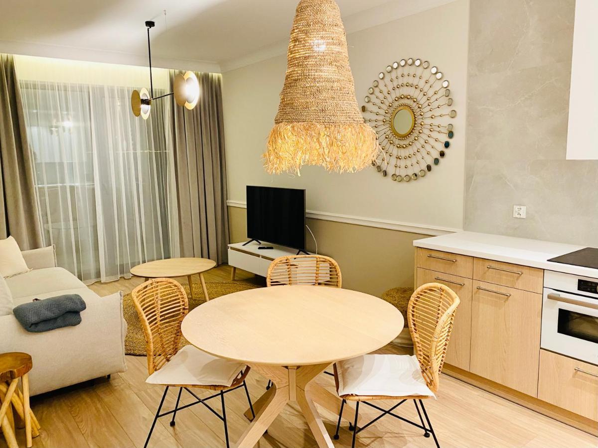 Przy Plazy - Z Prywatnym Ogrodkiem Rezydencja Niechorze Appartement Buitenkant foto